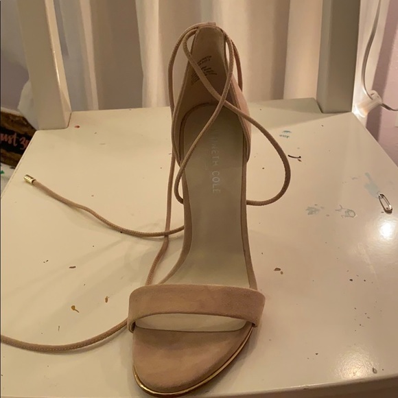 Kenneth Cole Heels - Picture 4 of 5